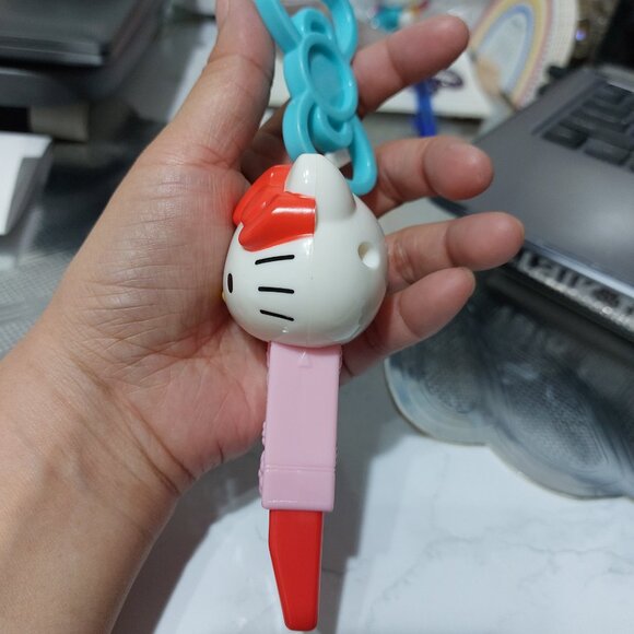 Hello Kitty Clip On Lipstick Accessory Bag Charm Keyring Charm - Picture 5 of 7